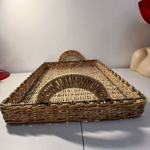 Crate & Barrel Rectangle Rattan Wicker & Metal Serving Basket Casserole Handles - Picture 4 of 9